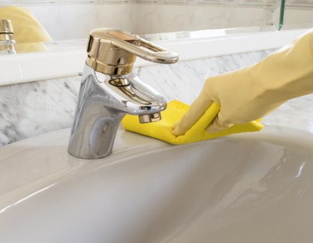 Washroom and communal area cleaning for businesses in Merton